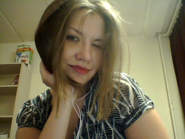 Elina dispo pour une rencontre sexe hard a Quimper