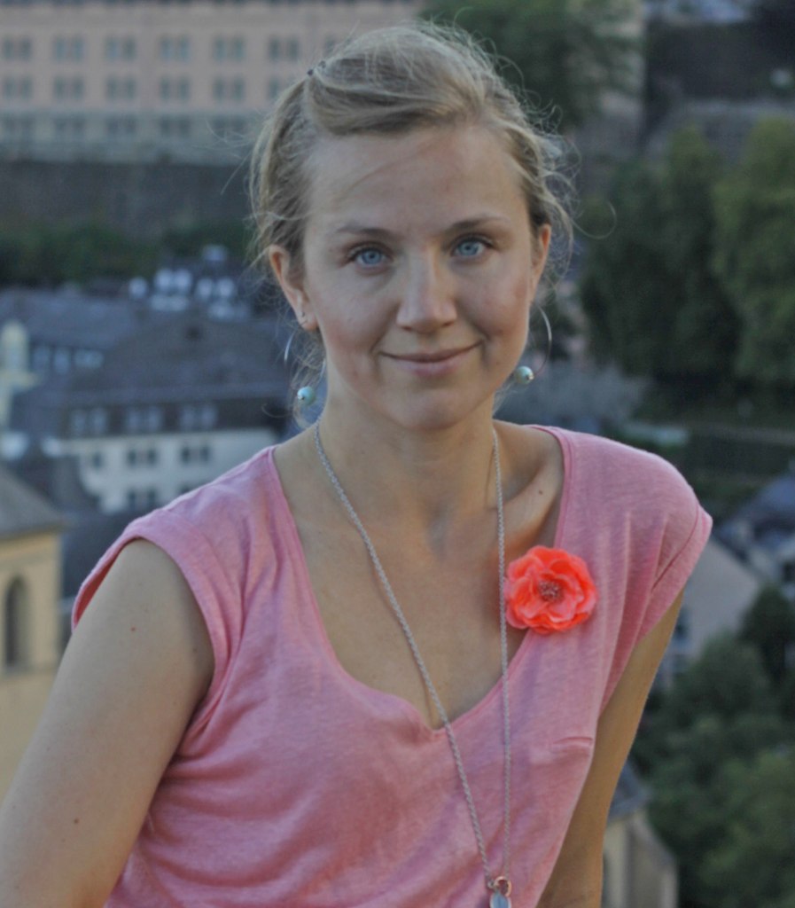 Elise je viens de tomber sur ce site amateur car je cherche un ou plusieurs mecs capables de me satisfaire quotidiennement sur le plan sexuel à condition de respecter ma volonté surtout dans des pratiques crades que j’évite comme de la peste