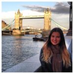 Eleonore cherche un moment de sexe