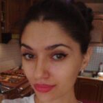 Shirine je suis ici car je veux un vrai homme capable de me prendre dans toutes les positions