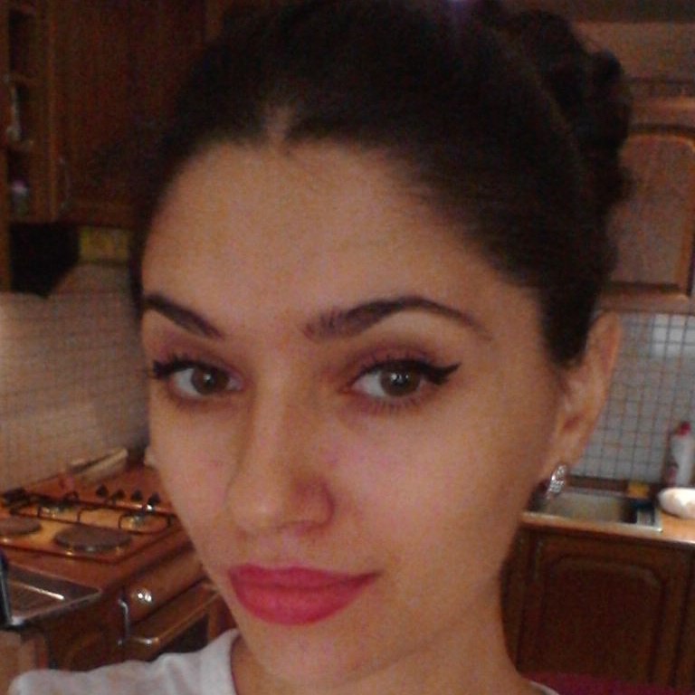 Shirine je suis ici car je veux un vrai homme capable de me prendre dans toutes les positions