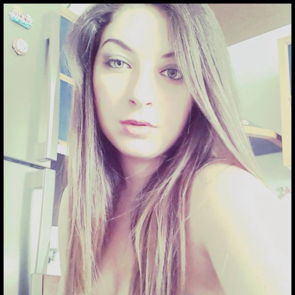 Coralie dispo pour une aventure d’un soir a Cannes